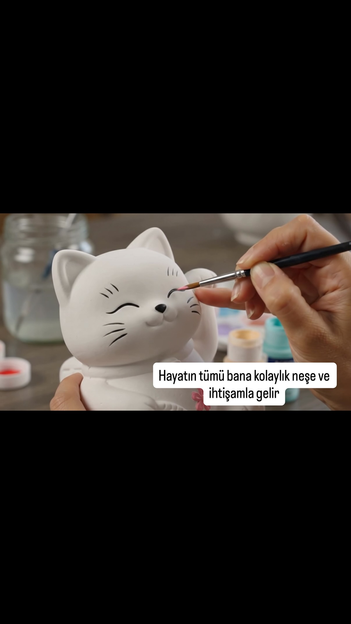 Şans Kedisi Figürü Boyama Anı