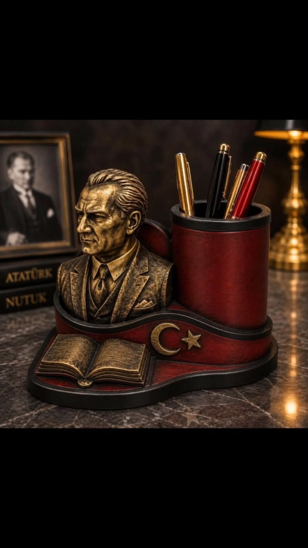 Atatürk Büstlü Masaüstü Kalemlik