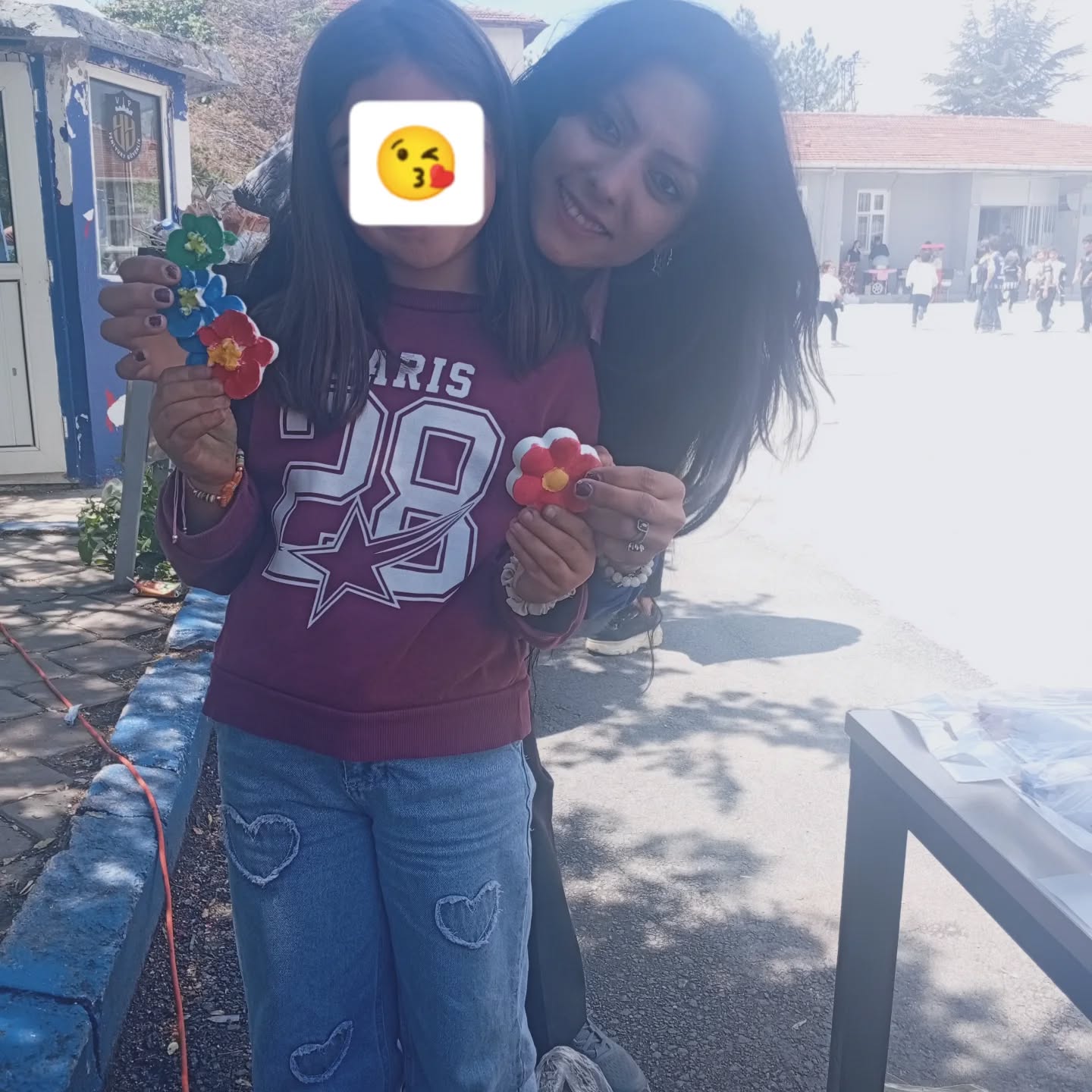 Okulda Çiçek Figürü Boyama Etkinliği